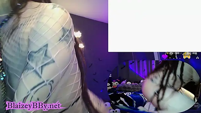 Snapshot of BlaizeyBBy chatting on 01/05/25, 01:47 BlaizeyBBy online show from 01/05/25, 01:47