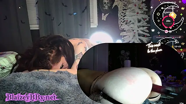 Snapshot of BlaizeyBBy chatting on 12/27/24, 01:18 BlaizeyBBy online show from 12/27/24, 01:18
