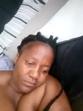 Snapshot of Galcraze chatting on 01/04/25, 03:29 Galcraze online show from 01/04/25, 03:29