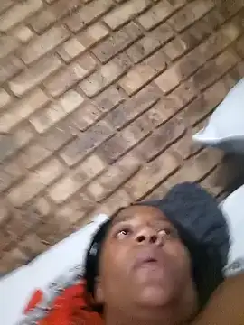 Snapshot of Galcraze chatting on 02/25/25, 09:37 Galcraze online show from 02/25/25, 09:37