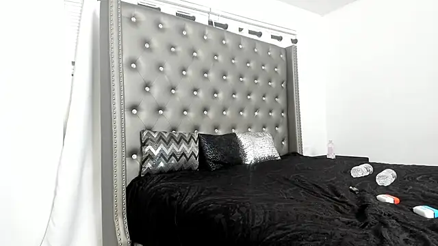 SashaMalone online show from 12/03/24, 11:07