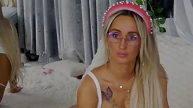 IsabelleEthan online show from 11/11/25, 02:01