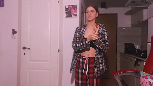 simyhvn online show from 12/15/25, 06:08