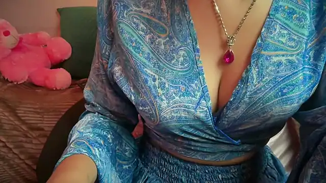 Queen Angelena online show from 05/03/26, 05:23