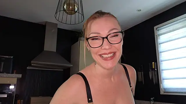 Sacha-xx online show from 01/15/26, 12:52