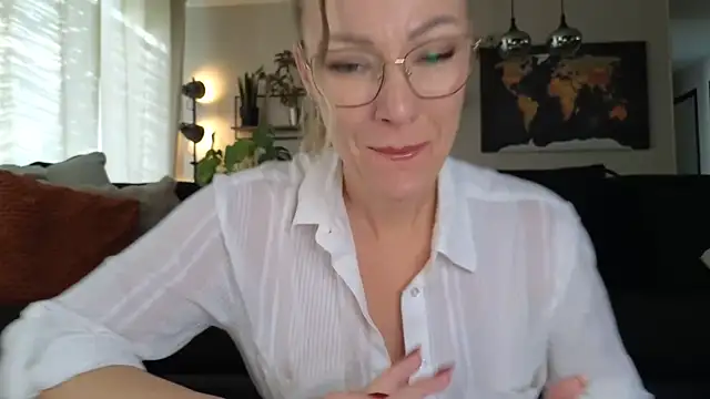 Sacha-xx online show from 10/22/25, 01:10