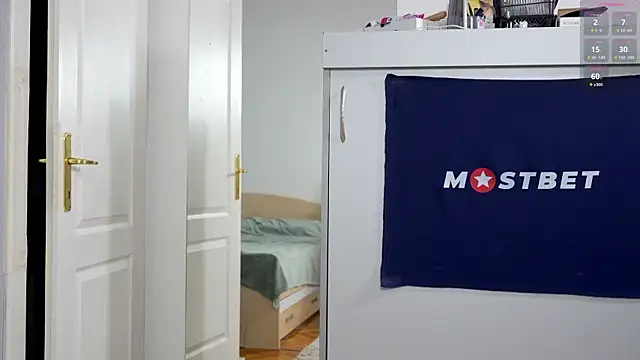 foxeslovefoxes online show from 12/14/24, 05:25