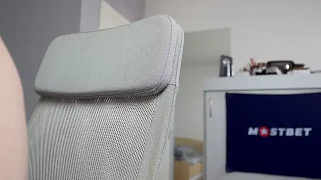 foxeslovefoxes online show from 12/29/24, 12:12