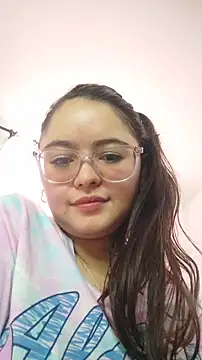 Snapshot of dannaparker chatting on 10/25/25, 03:45 dannaparker online show from 10/25/25, 03:45