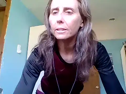 Snapshot of SexyRach75 chatting on 06/20/26, 02:33 SexyRach75 online show from 06/20/26, 02:33