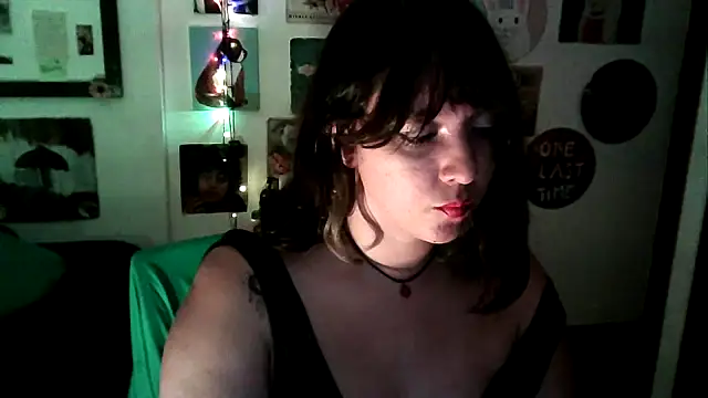 Snapshot of soynanabela28 chatting on 03/22/25, 01:32 soynanabela28 online show from 03/22/25, 01:32