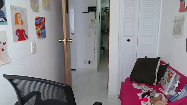 soynanabela28 online show from 11/06/25, 05:17