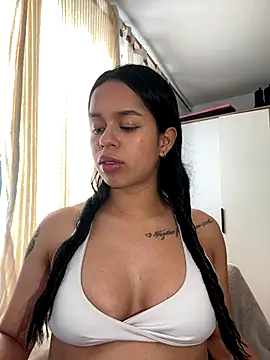 xlovelygirlx online show from 09/29/25, 07:41