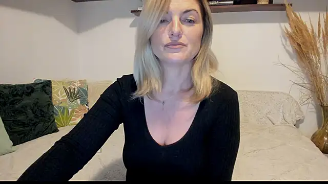 Jadore able online show from 11/08/25, 02:37