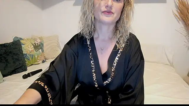 Jadore able online show from 11/28/25, 02:56