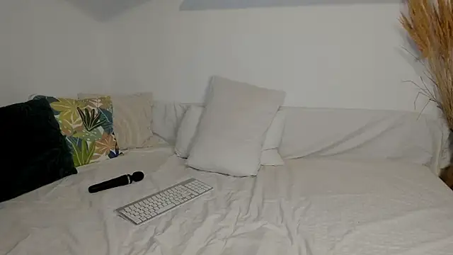 Jadore able online show from 02/05/26, 02:40