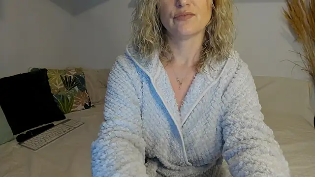 Jadore able online show from 02/03/26, 03:04