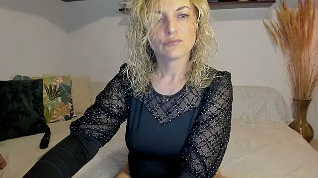 Jadore able online show from 05/17/26, 02:00