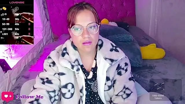 emma luna1986 online show from 03/02/25, 03:56