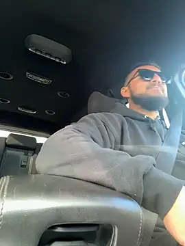 Snapshot of Ozzy420_ chatting on 11/14/25, 10:13 Ozzy420 online show from 11/14/25, 10:13