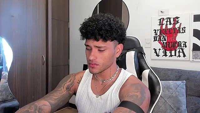 Alessandro Vanni online show from 12/19/25, 02:41