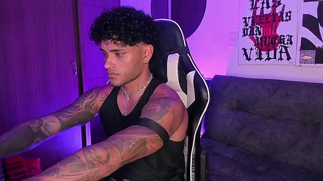 Alessandro Vanni online show from 04/25/26, 02:14