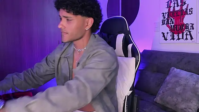 Alessandro Vanni online show from 04/13/26, 09:30