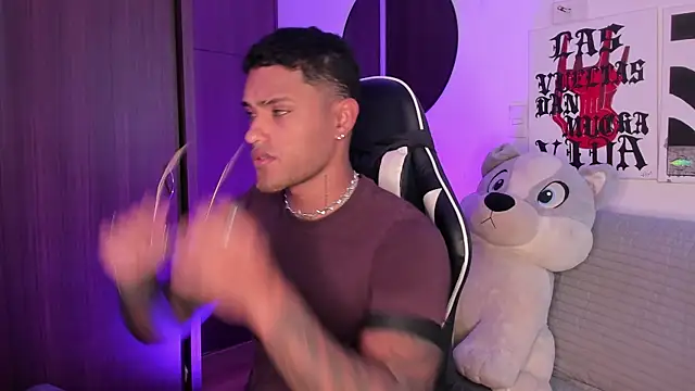 Alessandro Vanni online show from 06/15/26, 01:33