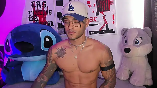 Alessandro Vanni online show from 05/17/26, 04:18