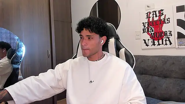 Alessandro Vanni online show from 02/25/26, 03:23