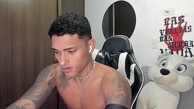 Alessandro Vanni online show from 06/19/26, 12:16