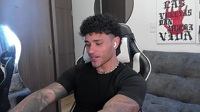 Alessandro Vanni online show from 12/20/25, 03:15