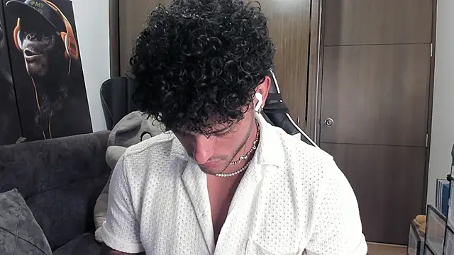 Alessandro Vanni online show from 11/06/25, 01:53