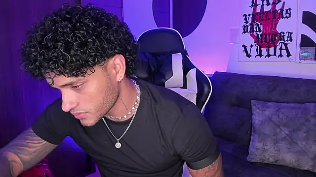 Alessandro Vanni online show from 04/24/26, 02:24