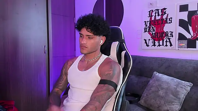 Alessandro Vanni online show from 04/14/26, 02:11