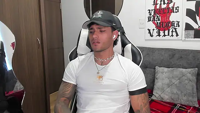 Alessandro Vanni online show from 01/14/26, 01:26