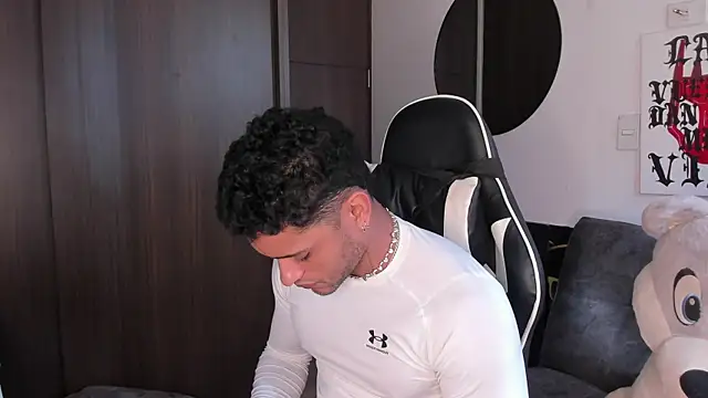 Alessandro Vanni online show from 07/15/26, 01:29