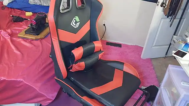 sugahfreeee online show from 12/21/25, 05:20