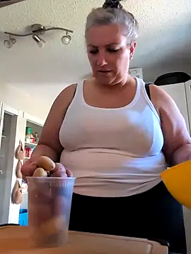 Canadian BBW online show from 04/16/26, 07:47