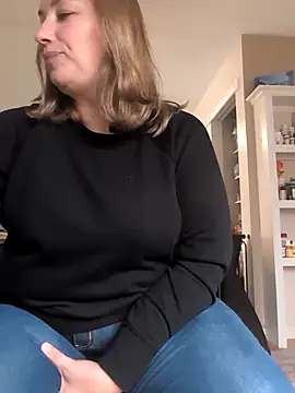 Canadian BBW online show from 10/24/25, 07:57