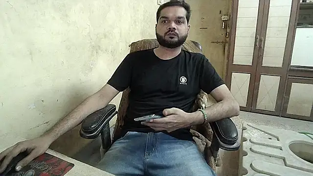 Snapshot of mynastyfuckerr chatting on 10/21/25, 12:15 mynastyfuckerr online show from 10/21/25, 12:15