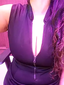 Snapshot of indian_passion chatting on 10/30/25, 08:06 indian passion online show from 10/30/25, 08:06