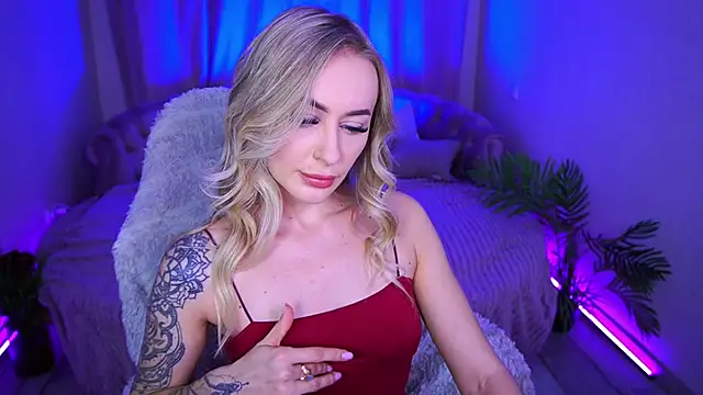 GraceCandy online show from 11/28/25, 09:59