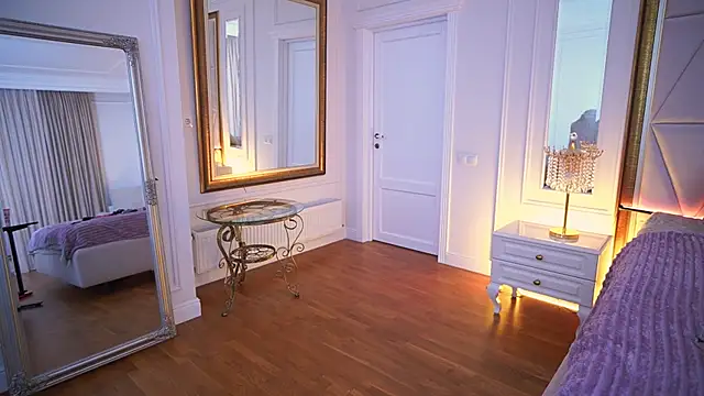 GraceCandy online show from 12/14/25, 08:09