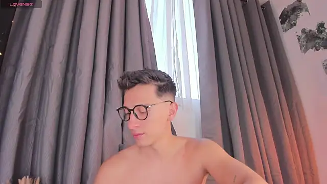 Thiago jones online show from 11/11/25, 09:42