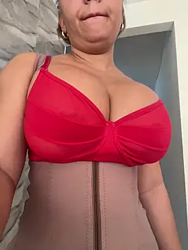 Snapshot of maymercy chatting on 12/20/25, 09:39 maymercy online show from 12/20/25, 09:39