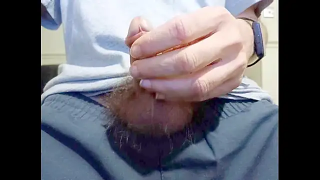 Snapshot of hairyuncut00 chatting on 10/01/25, 12:31 hairyuncut00 online show from 10/01/25, 12:31