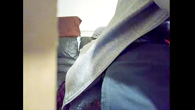 hairyuncut00 online show from 03/23/26, 07:25