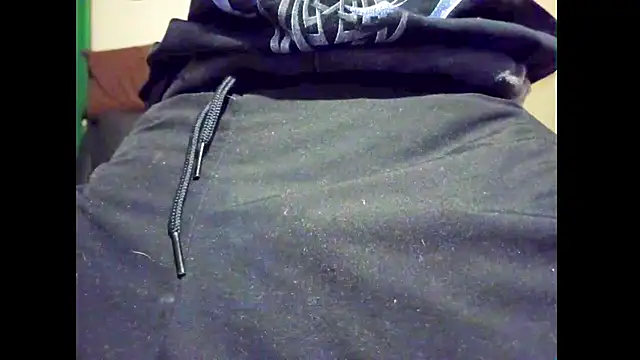 hairyuncut00 online show from 03/12/26, 09:41