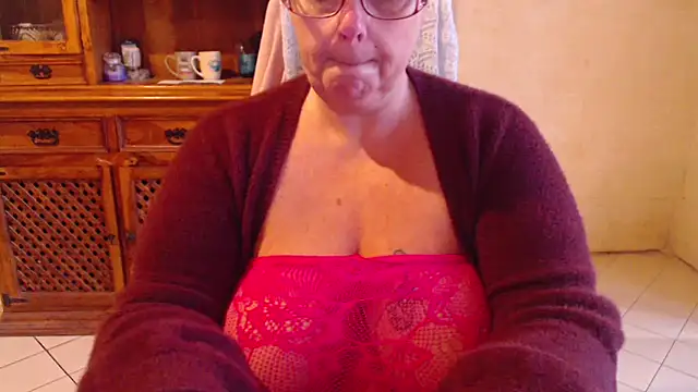 MISS LINDAH online show from 02/18/26, 06:22